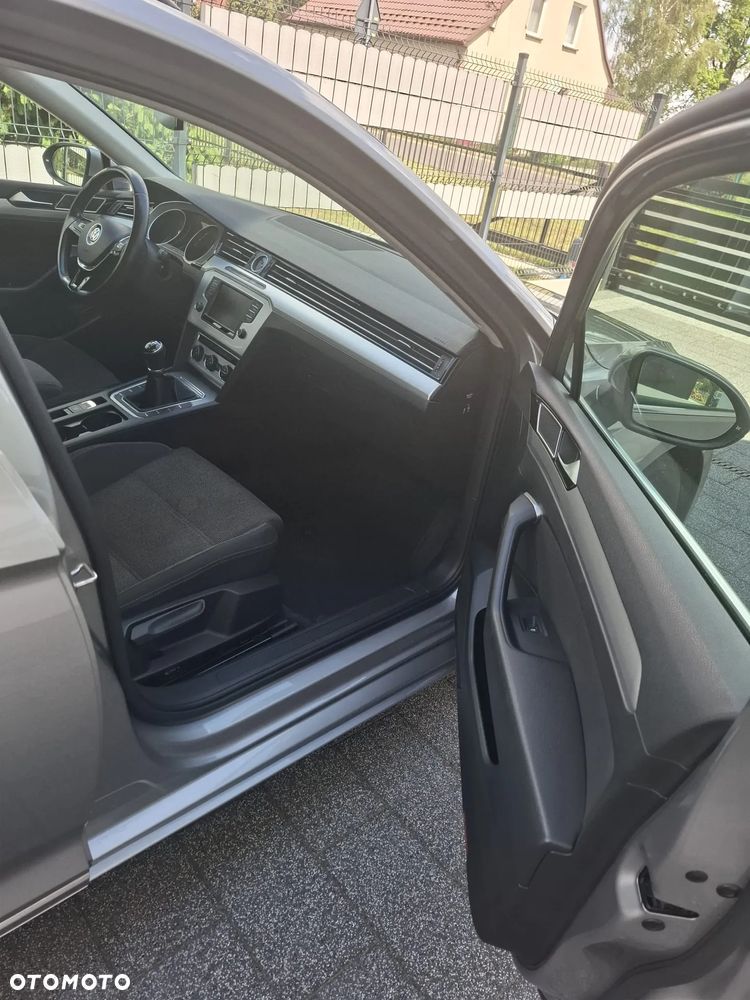 Volkswagen Passat 1.6 TDI (BlueMotion Technology) Comfortline - 9