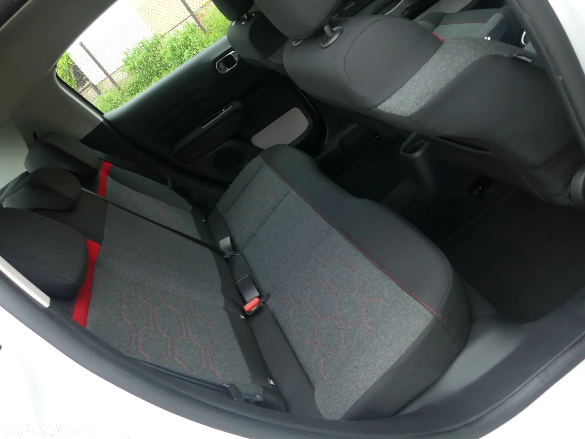 Citroën C3 Pure Tech 82 SHINE - 24