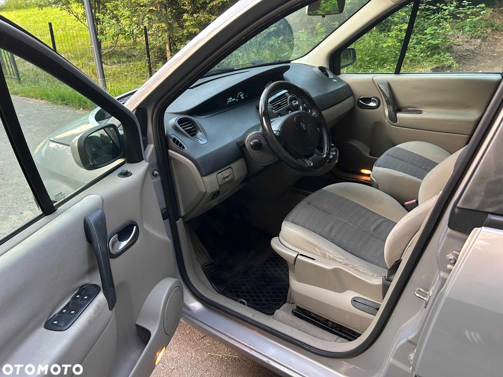 Renault Scenic 1.4 16V Authentique - 9