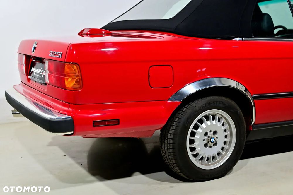 BMW Seria 3 325i - 17