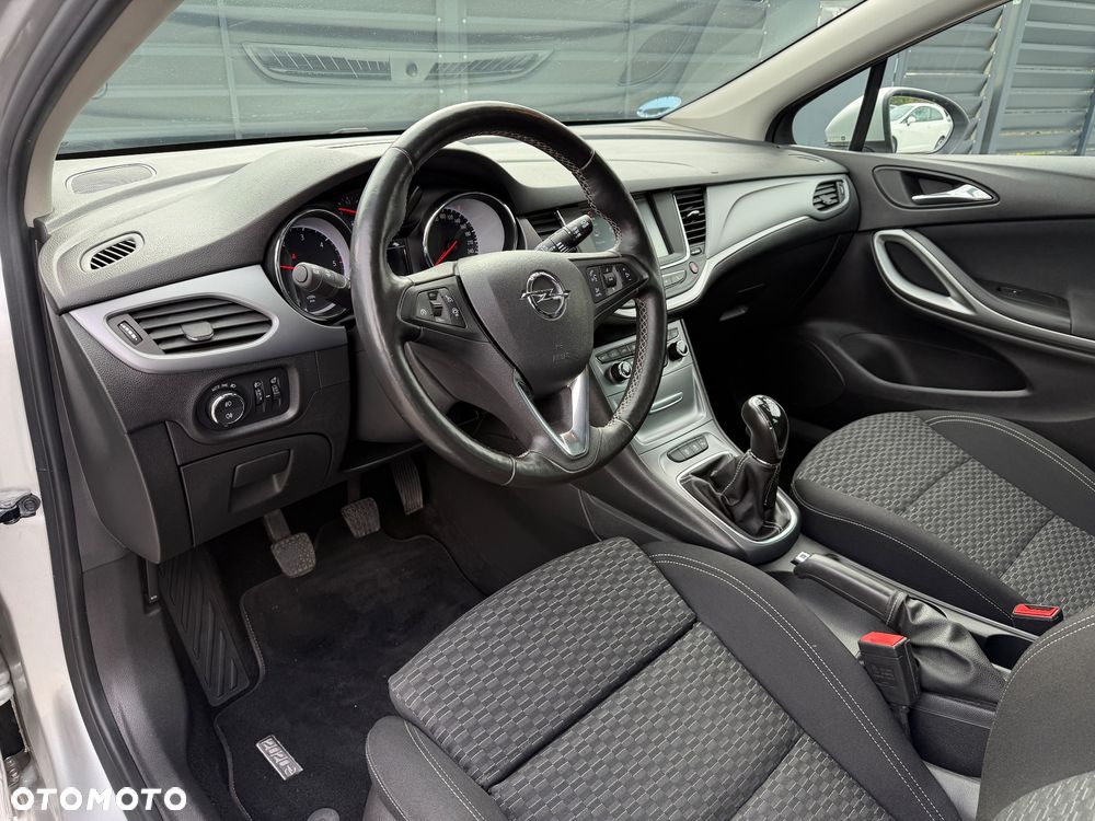 Opel Astra 1.6 CDTI Dynamic - 11