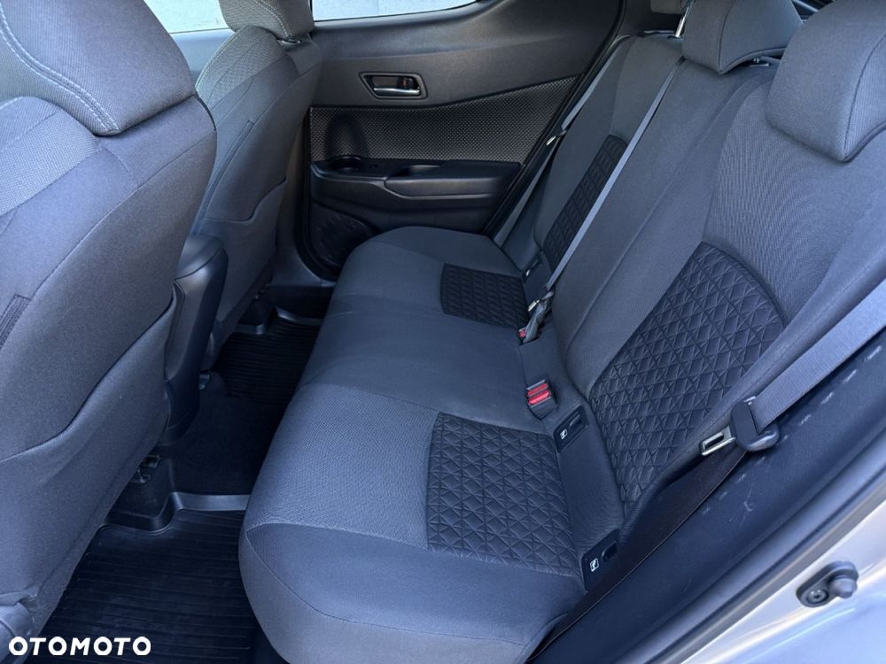 Toyota C-HR 2.0 Hybrid Style - 32