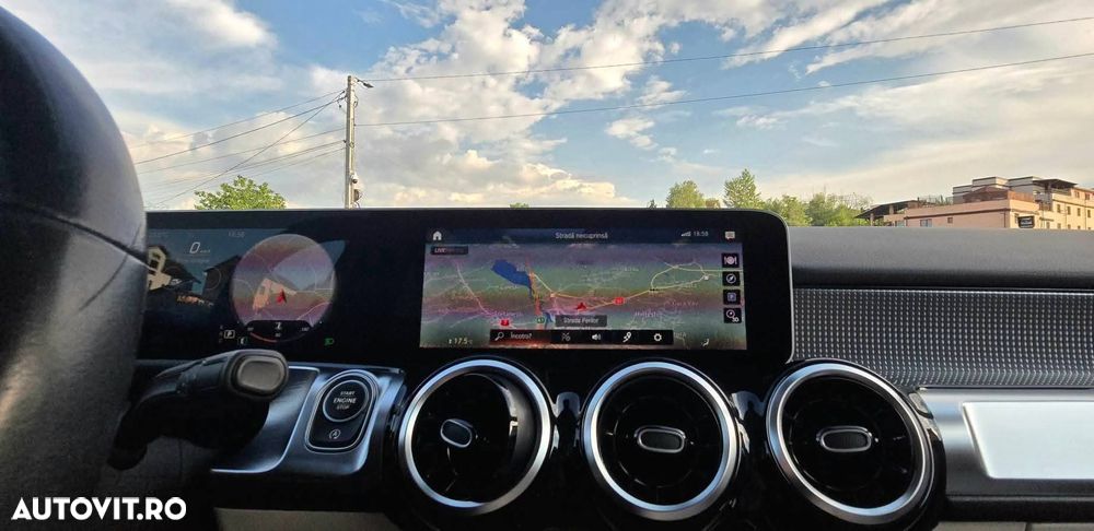 Mercedes-Benz GLB 220 d 4MATIC 8G-DCT AMG Line - 17