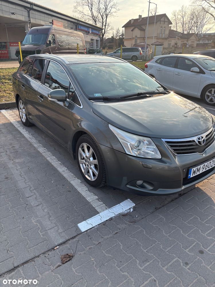 Toyota Avensis - 1