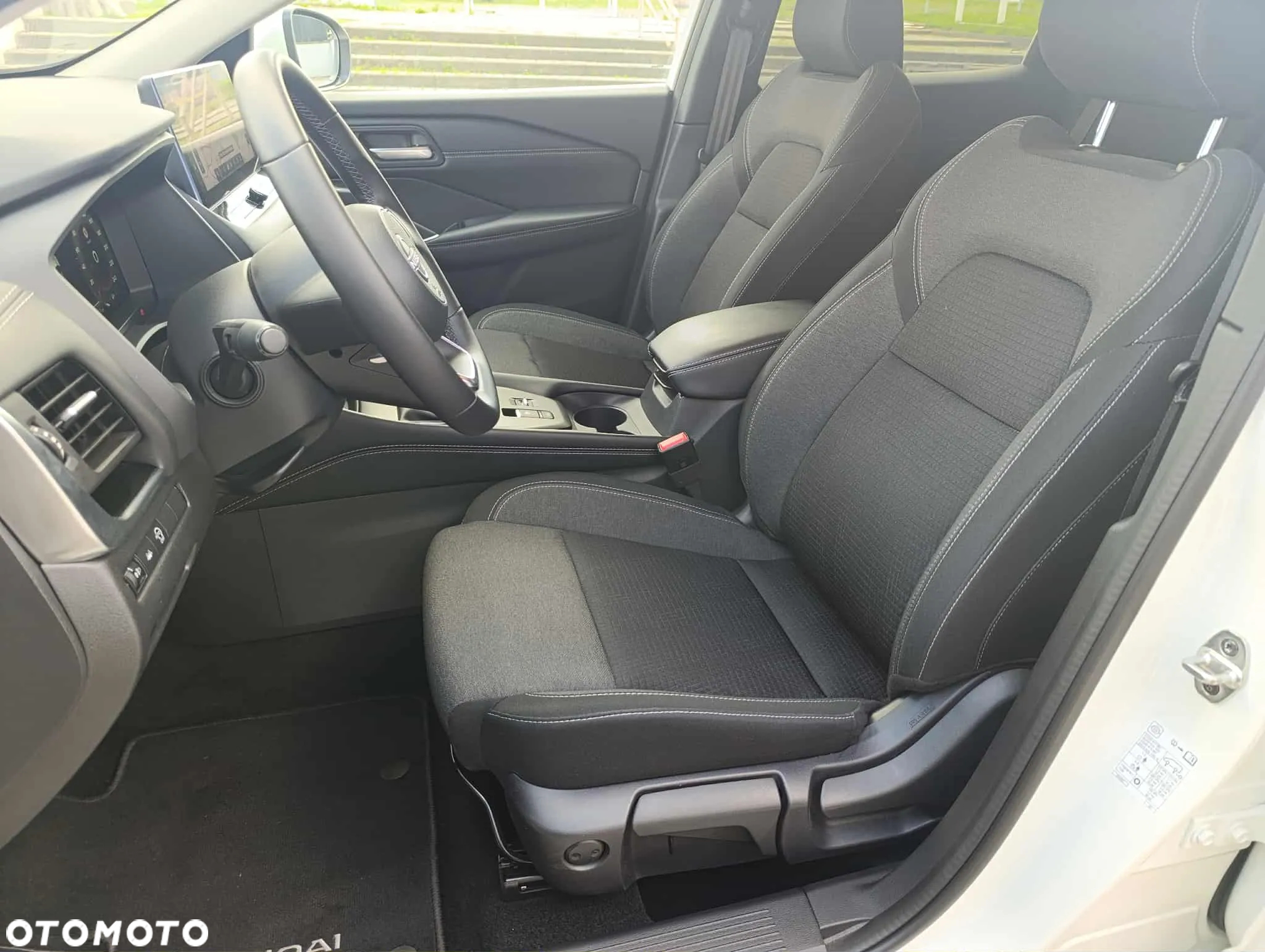 Nissan Qashqai 1.3 DIG-T mHEV N-Connecta - 6