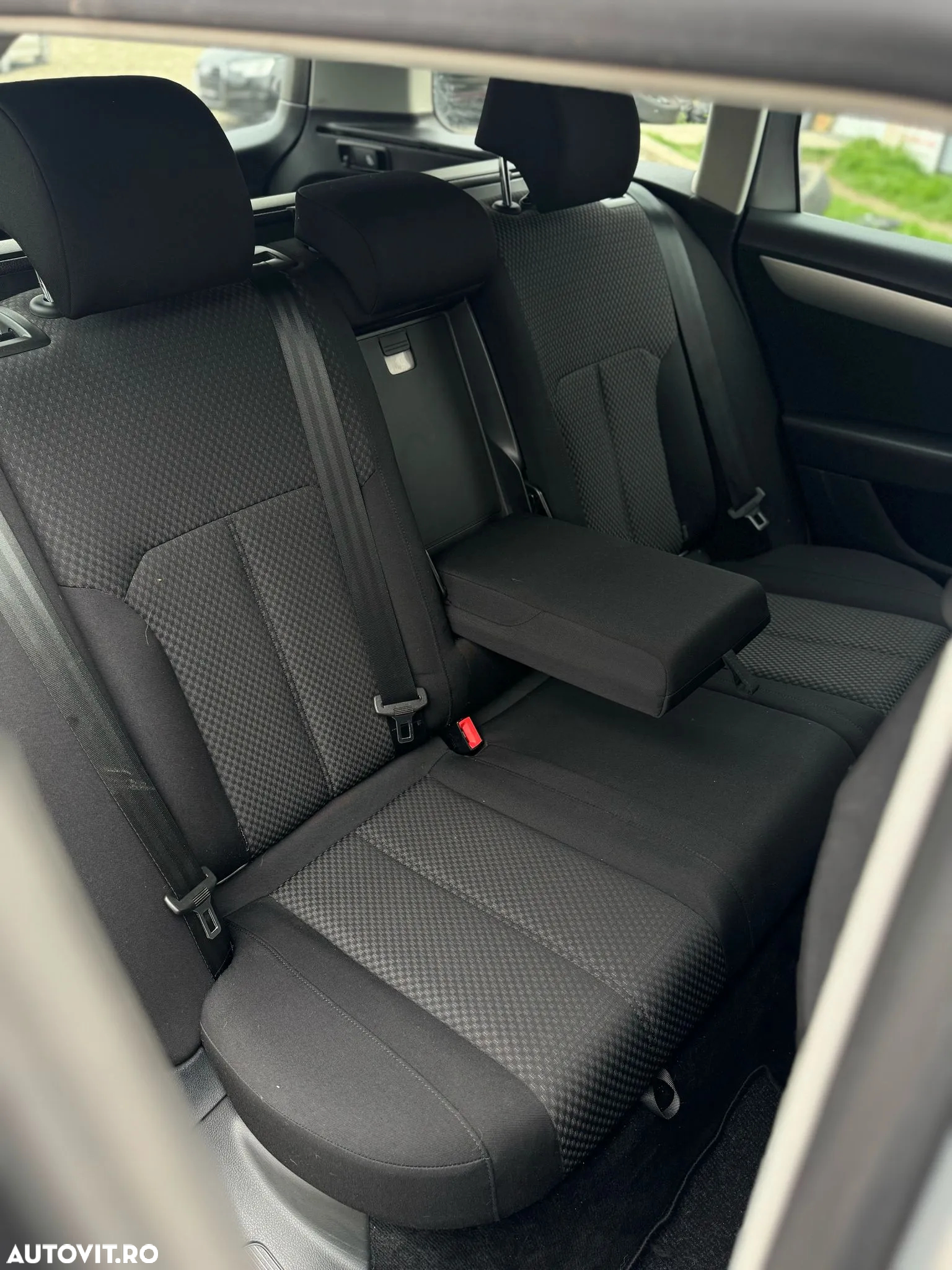 Volkswagen Passat Variant 2.0 TDI Blue TDI Comfortline - 36