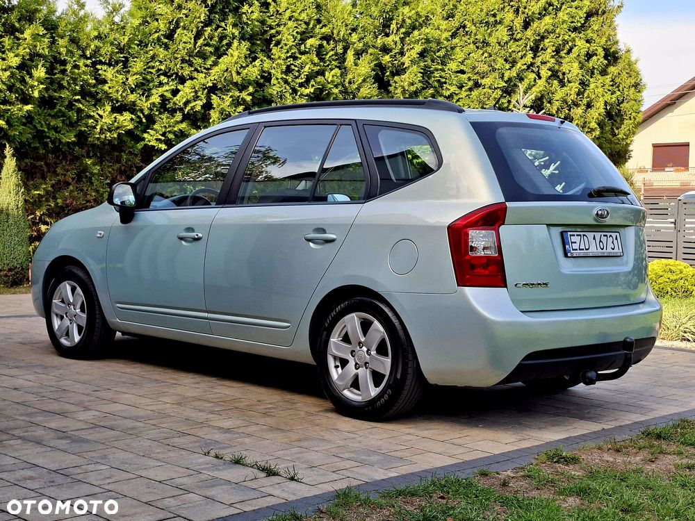 Kia Carens 2.0 EX - 21