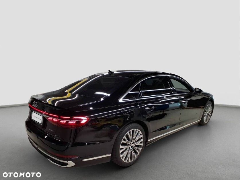 Audi A8 - 6