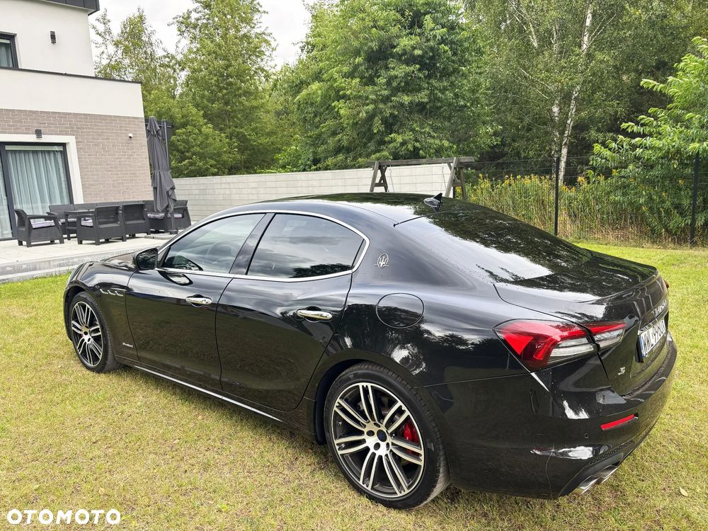 Maserati Ghibli S GranSport - 3