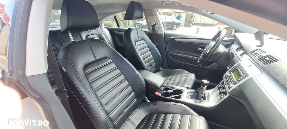 Volkswagen Passat CC - 24