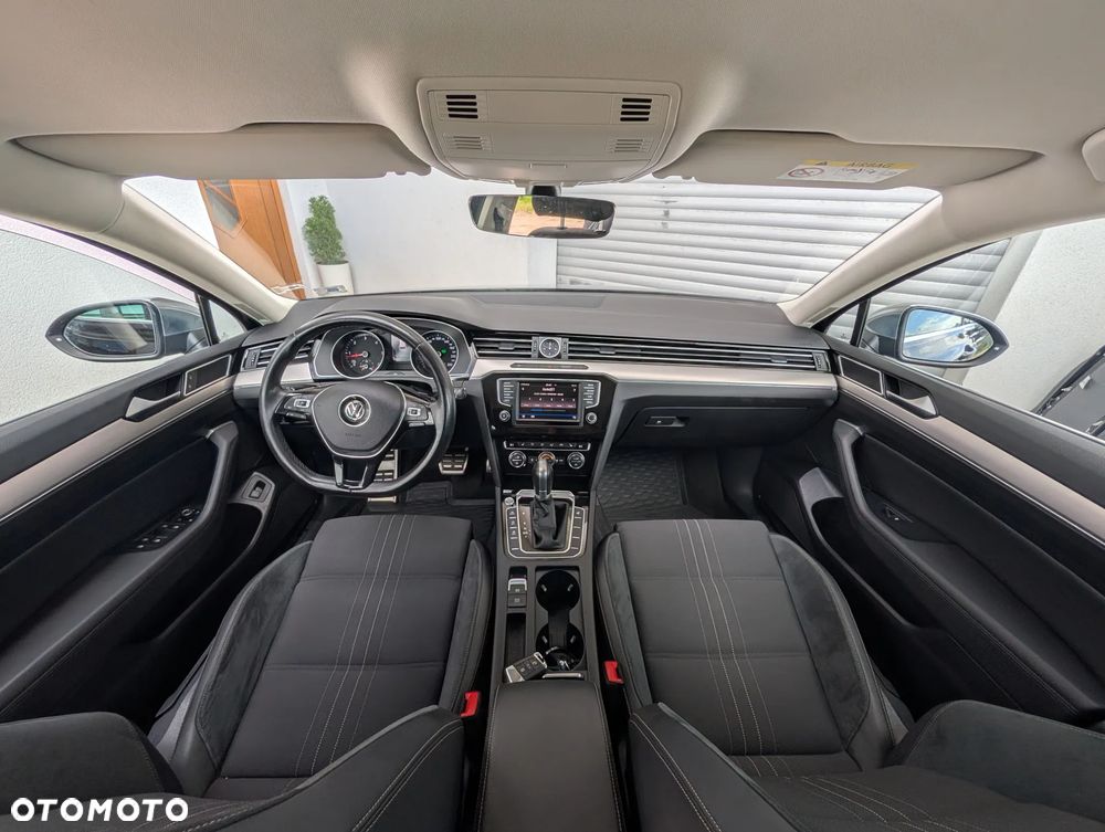 Volkswagen Passat Alltrack 2.0 TDI SCR DSG 4Motion - 16