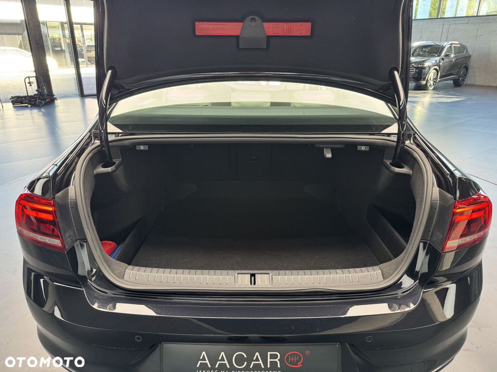 Volkswagen Passat 2.0 TSI Elegance DSG - 19