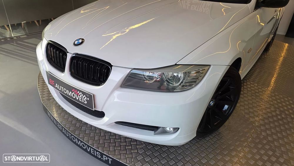 BMW 318 d Sport - 25