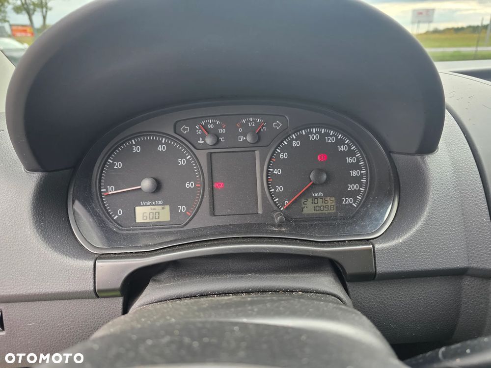 Volkswagen Polo - 13