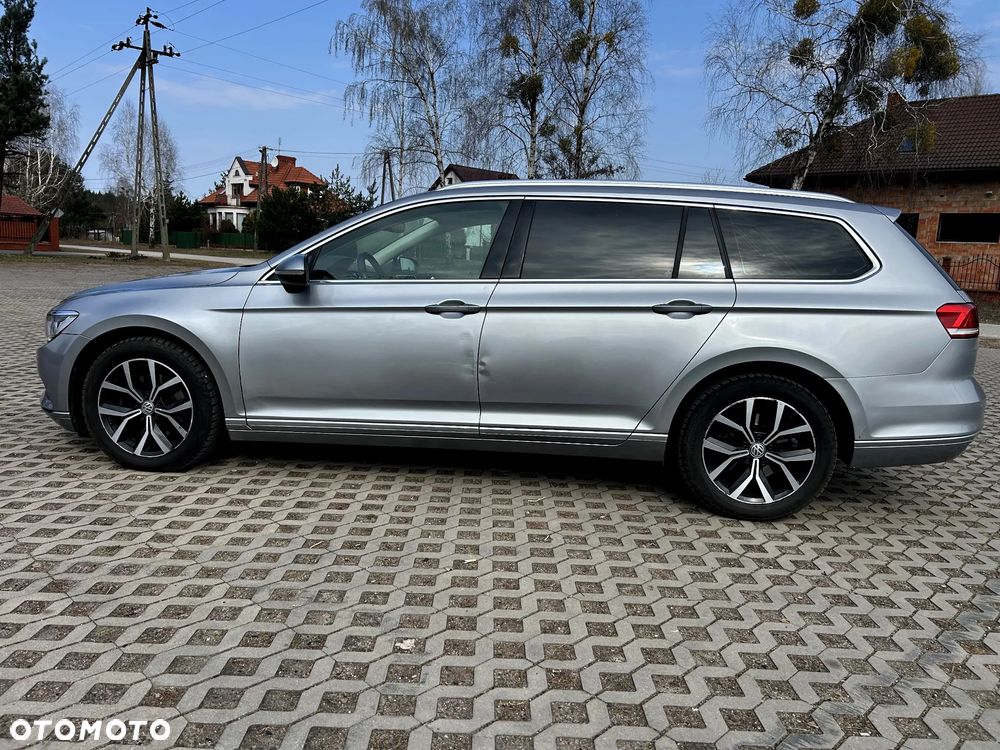 Volkswagen Passat - 12