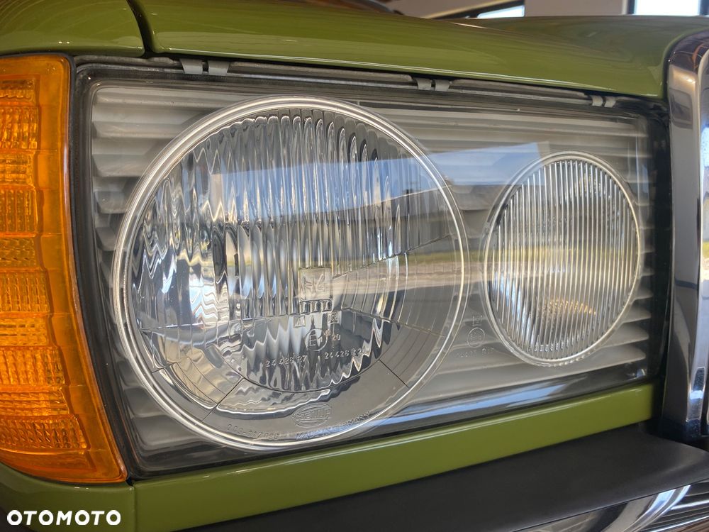 Mercedes-Benz W123 - 18