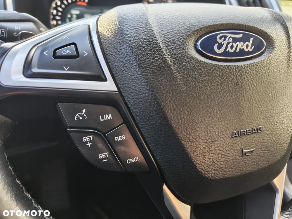 Ford S-Max - 24