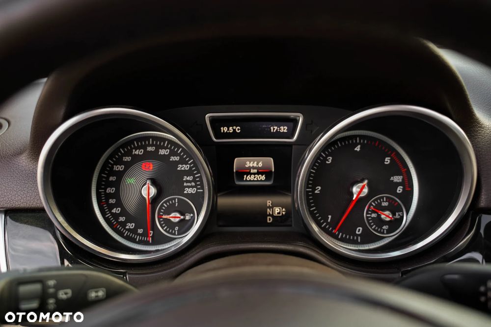 Mercedes-Benz GLE 350 d 4-Matic - 24