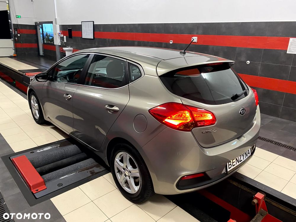 Kia Ceed 1.6 GDI XL - 9