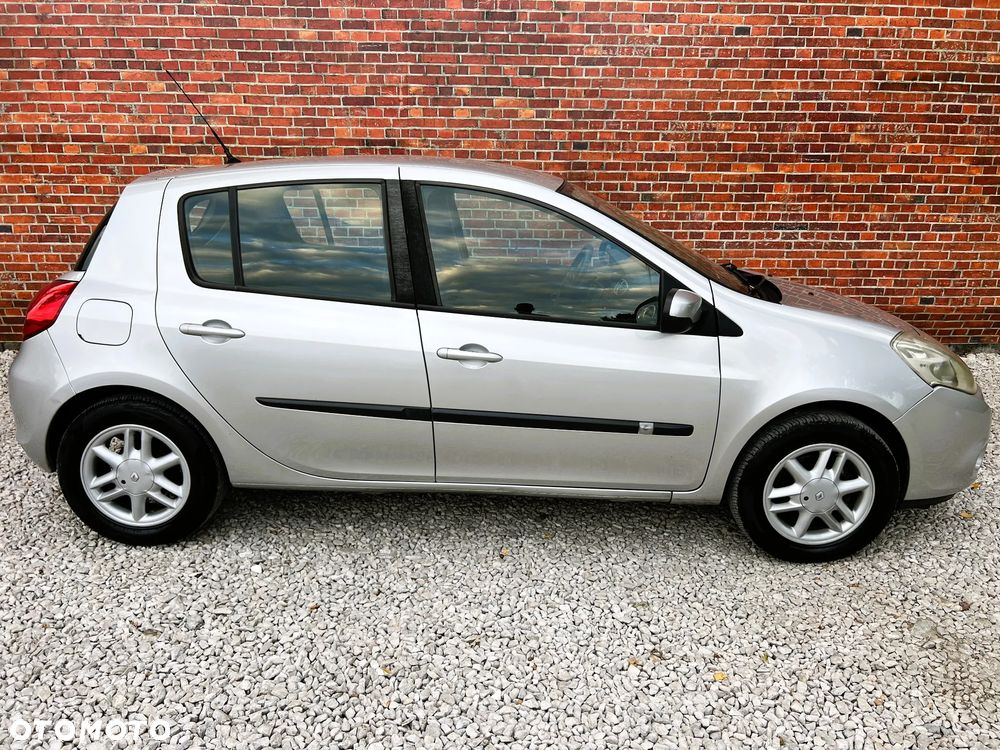 Renault Clio - 38