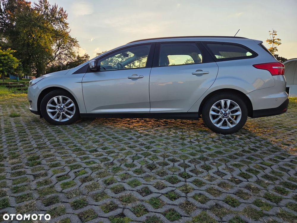 Ford Focus 1.5 TDCi SYNC Edition - 9