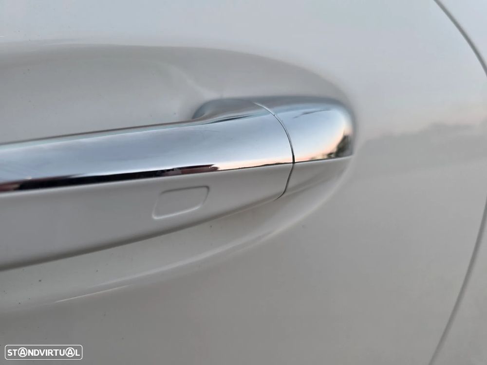 Mercedes-Benz E 220 d Cabrio 9G-Tronic AMG Line - 38