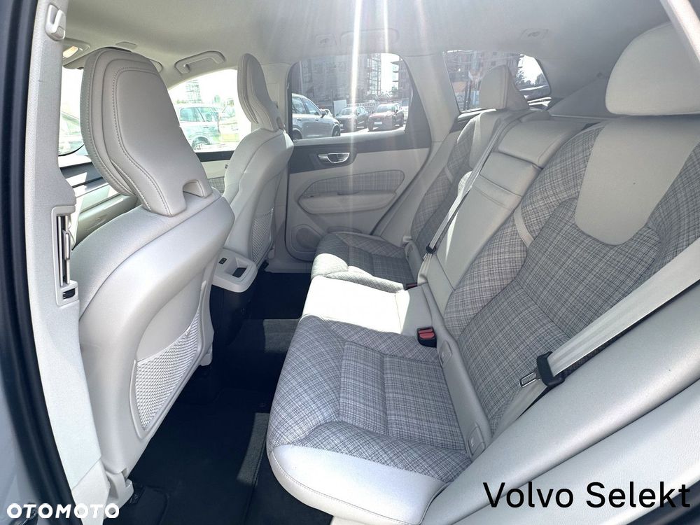 Volvo XC 60 - 30