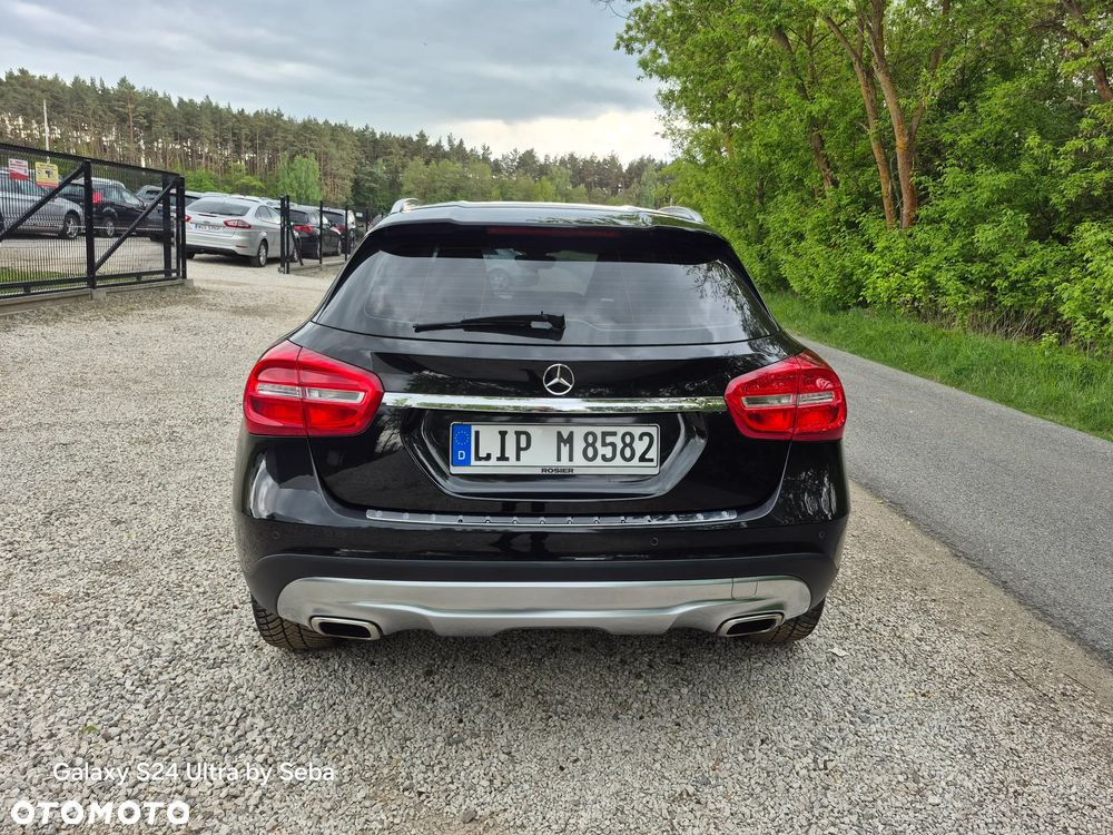 Mercedes-Benz GLA 200 7G-DCT - 7
