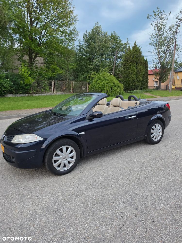 Renault Megane 1.6 Dynamique - 9