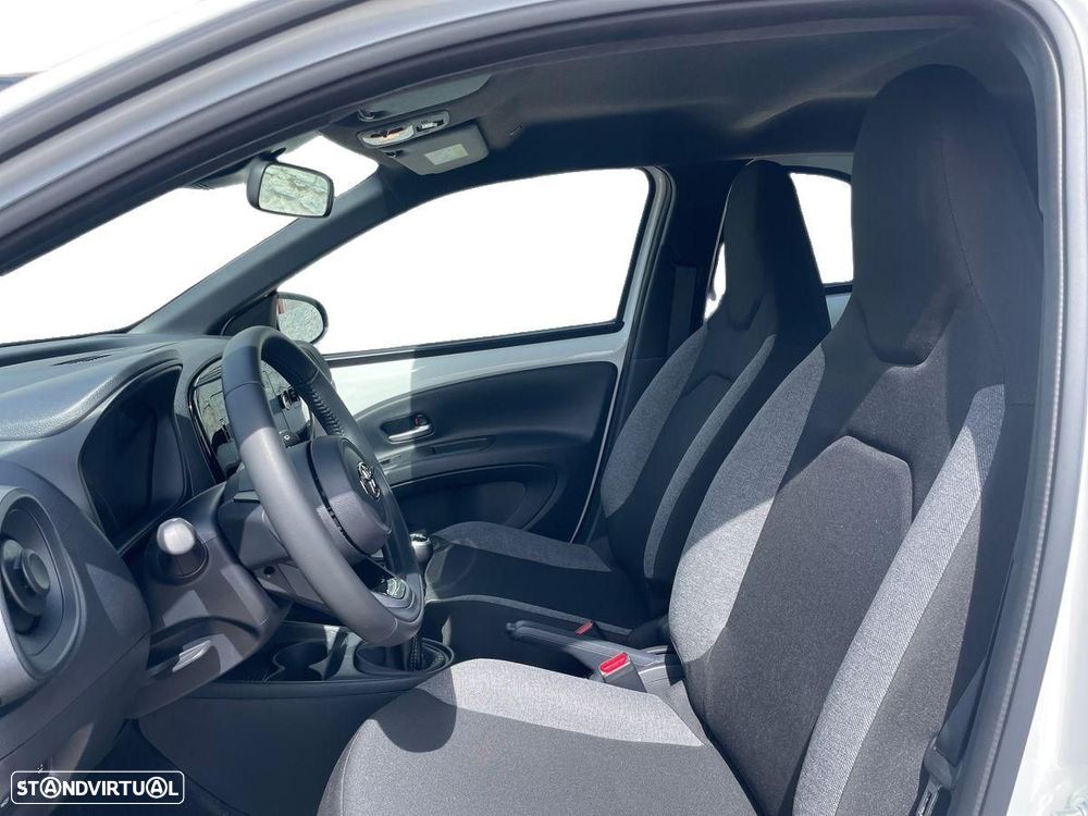 Toyota Aygo X - 11