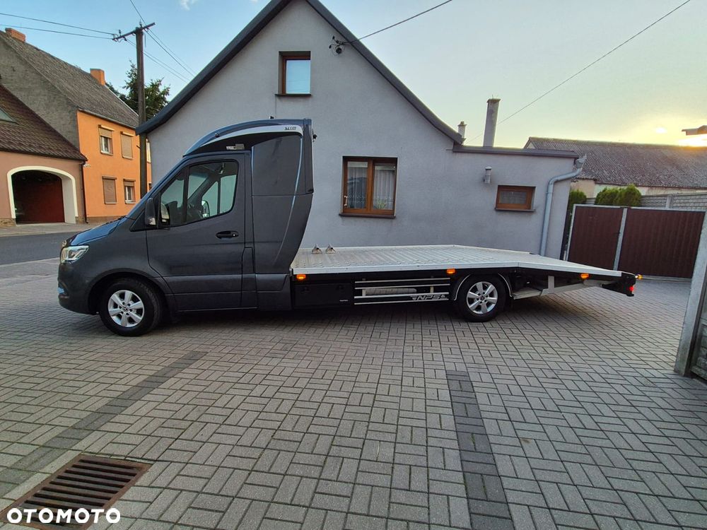 Mercedes-Benz Sprinter - 5