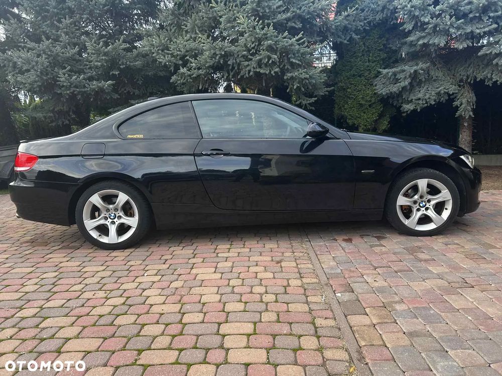 BMW Seria 3 320i - 9
