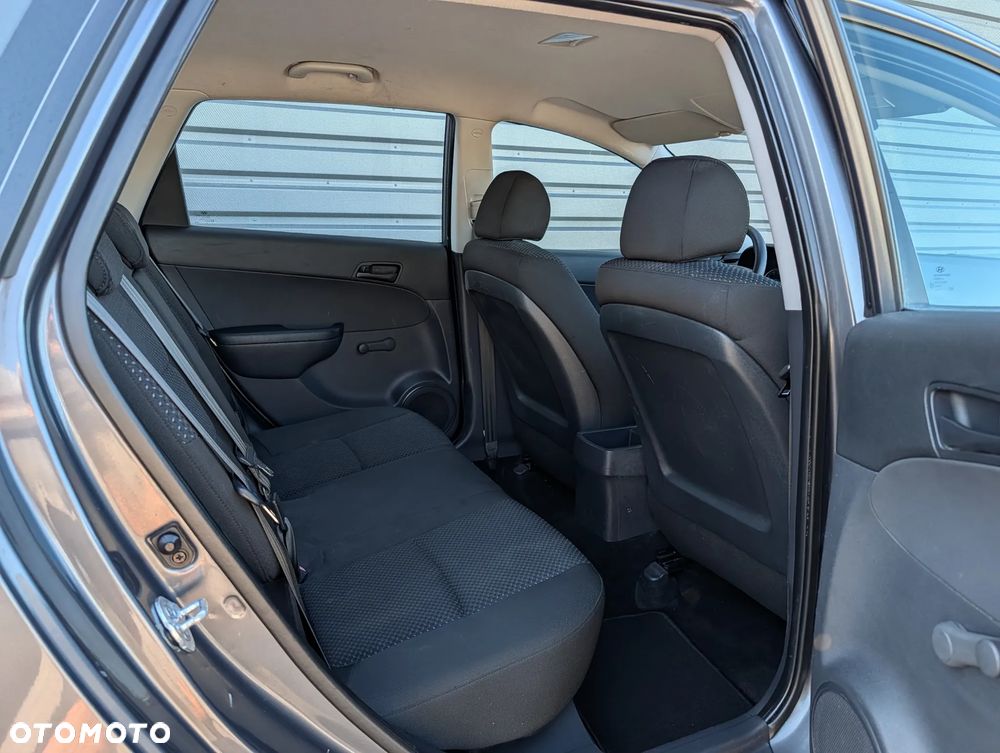 Hyundai i30 1.4 Blue Comfort - 15