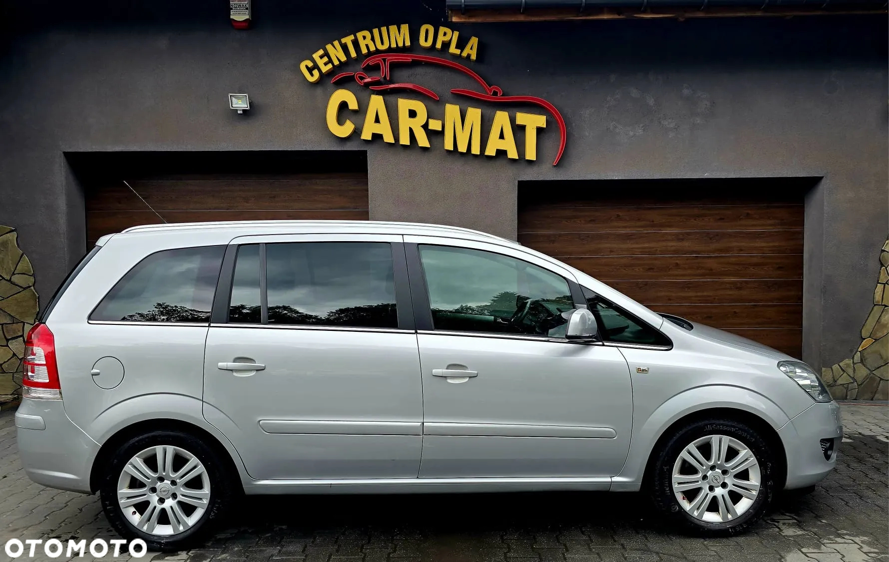 Opel Zafira 1.8 Cosmo - 9