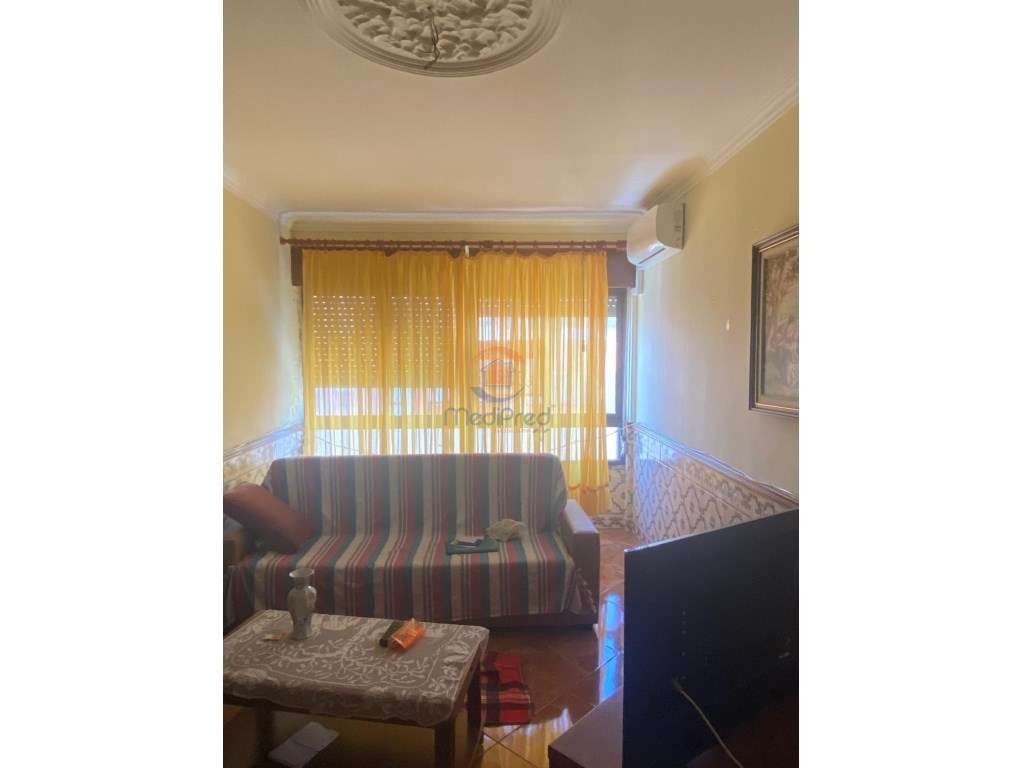 Apartamento T2 com Varanda, Parqueamento e Arrecadação | Póvoa de S... - Grande imagem: 4/11