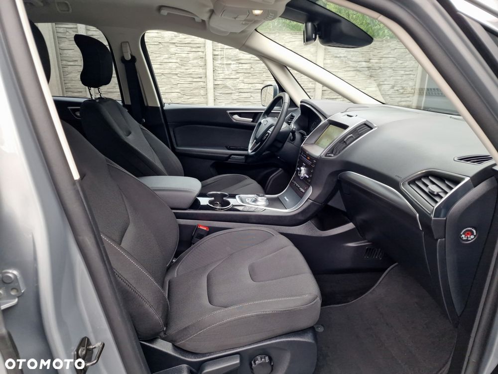 Ford S-Max 2.0 EcoBlue Titanium - 24