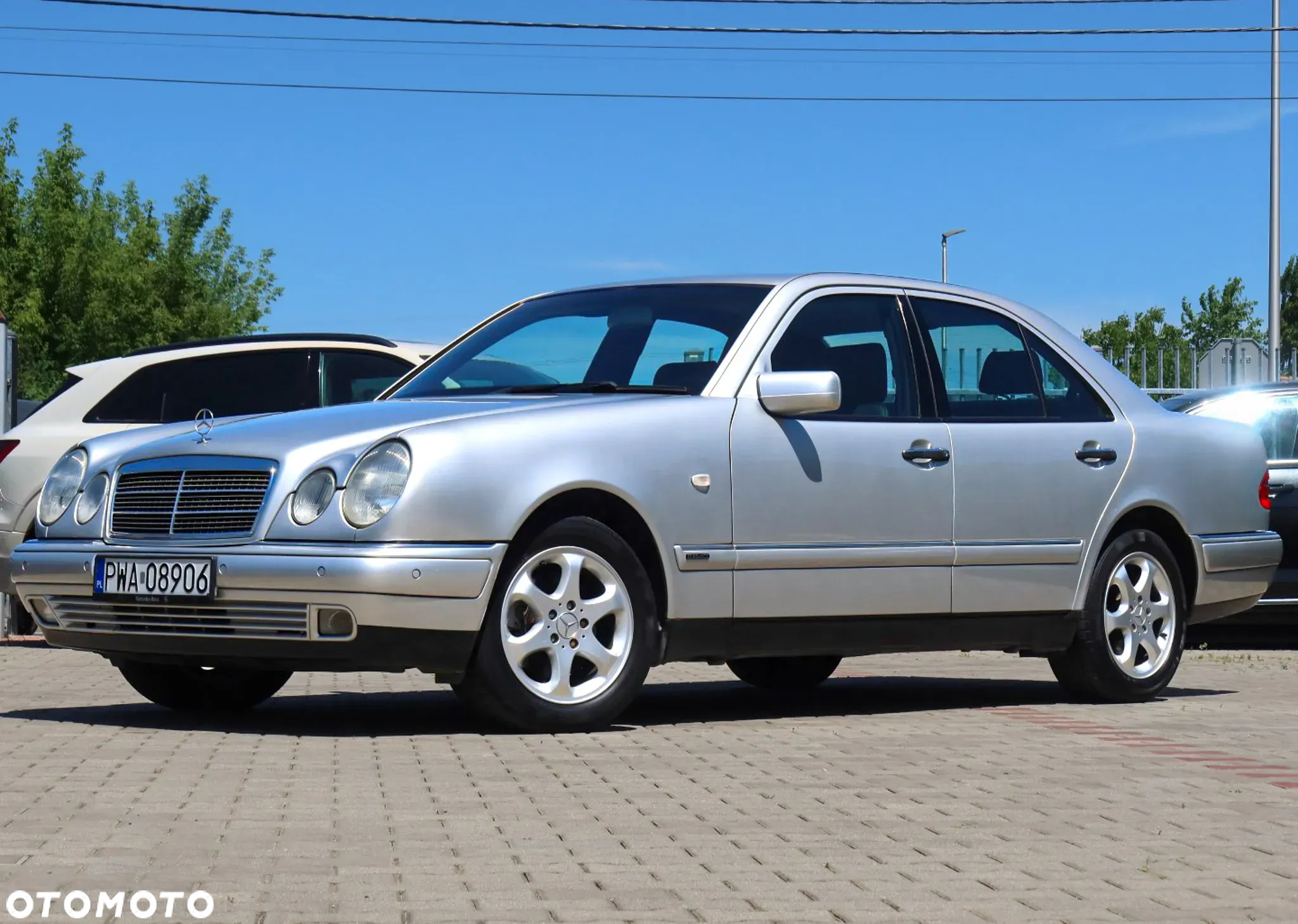 Mercedes-Benz Klasa E 240 Elegance - 4