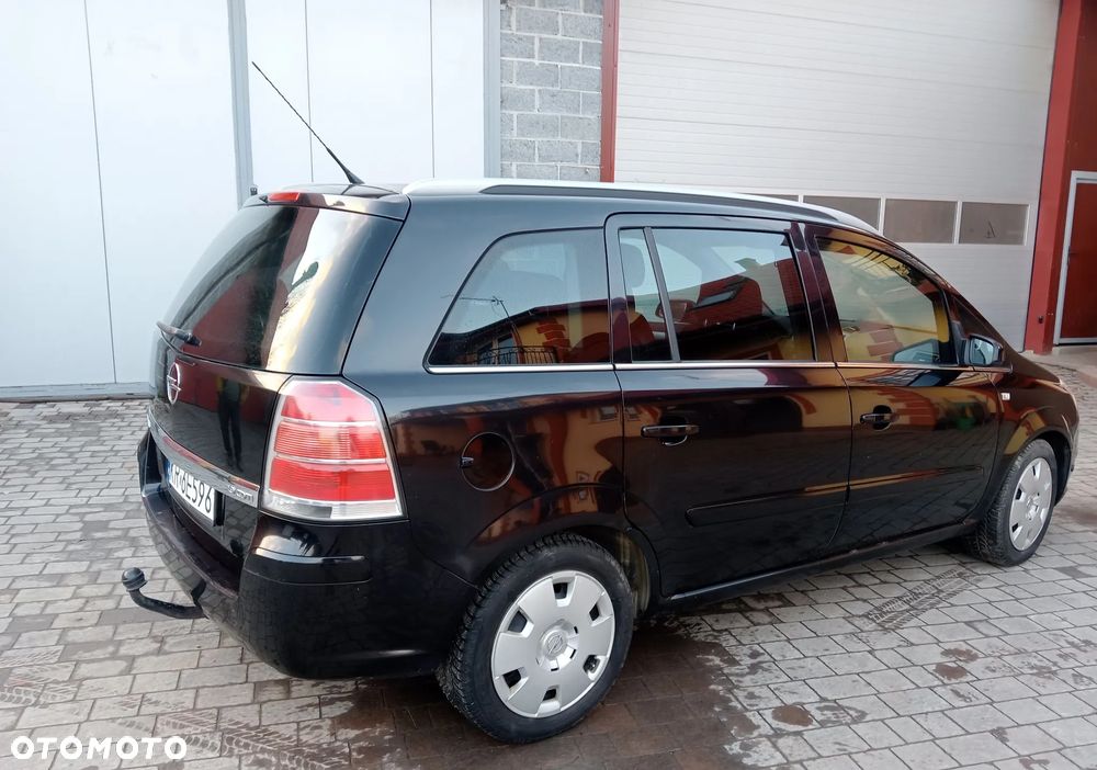Opel Zafira - 9