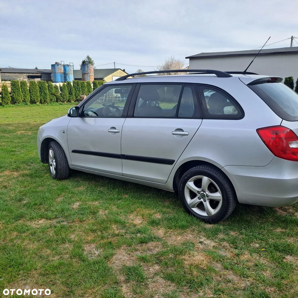 Skoda Fabia 1.4 16V Elegance Plus - 3