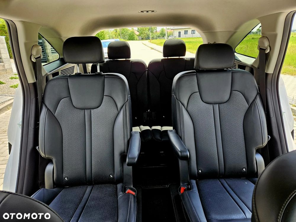 Kia Sorento - 11