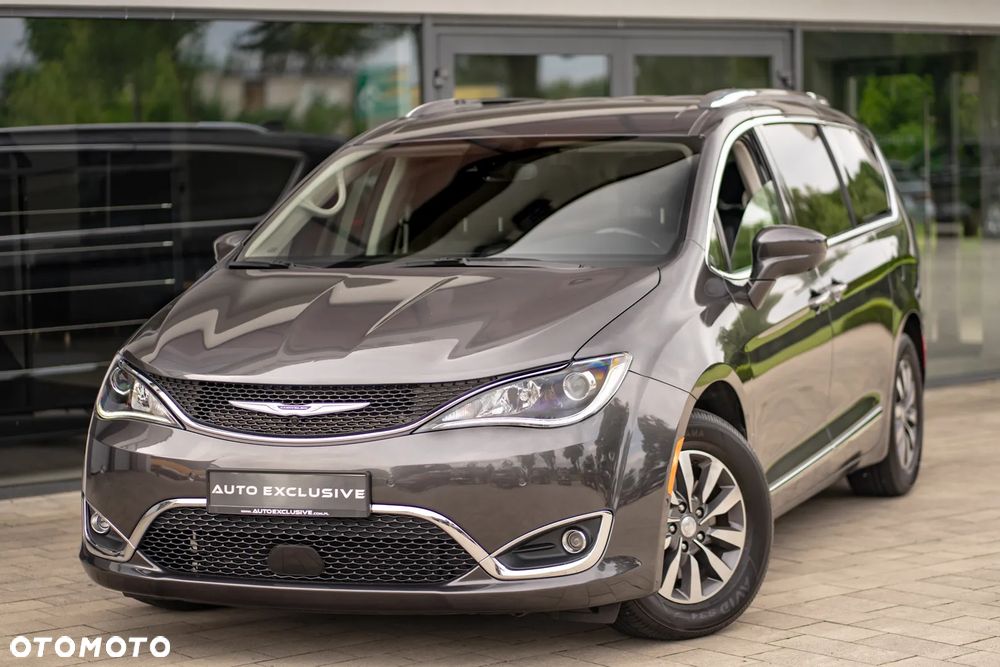 Chrysler Pacifica - 10