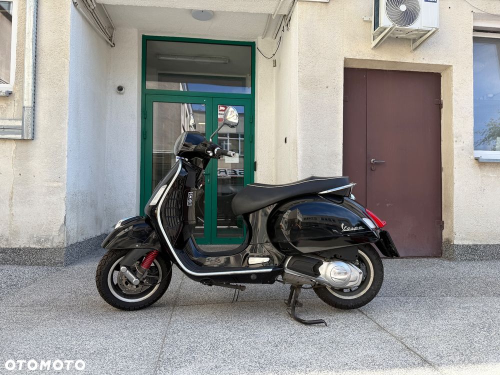 Vespa GTS - 2