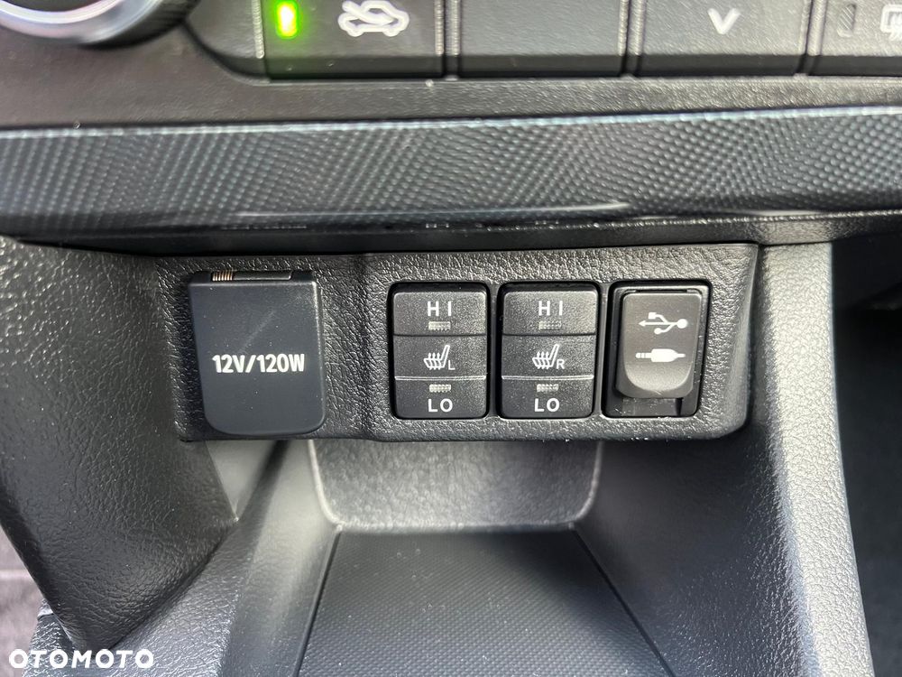 Toyota Auris 1.6 Selection - 16