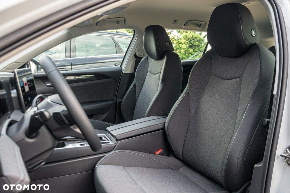 Volkswagen Passat - 11