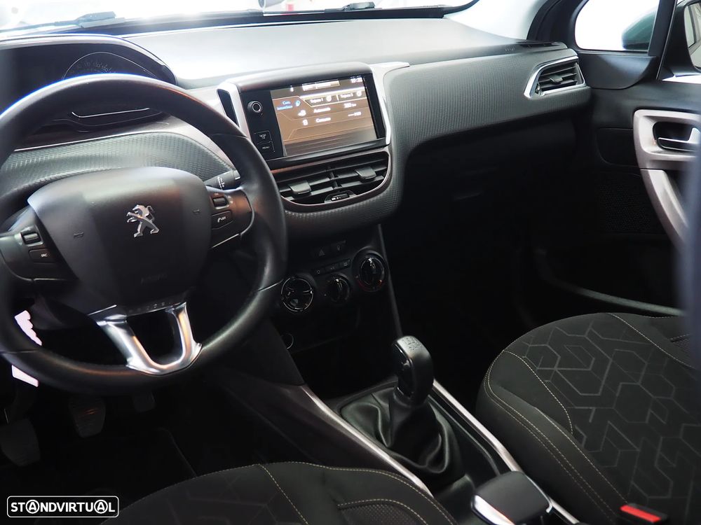 Peugeot 2008 1.2 PureTech Active - 10