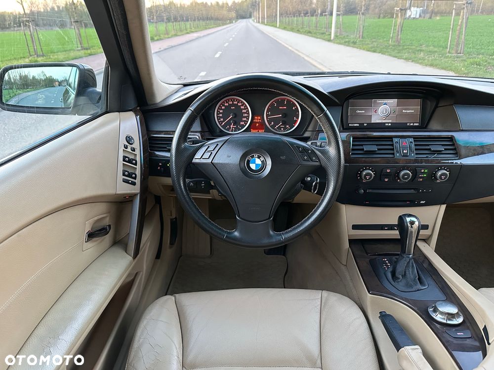 BMW Seria 5 - 34