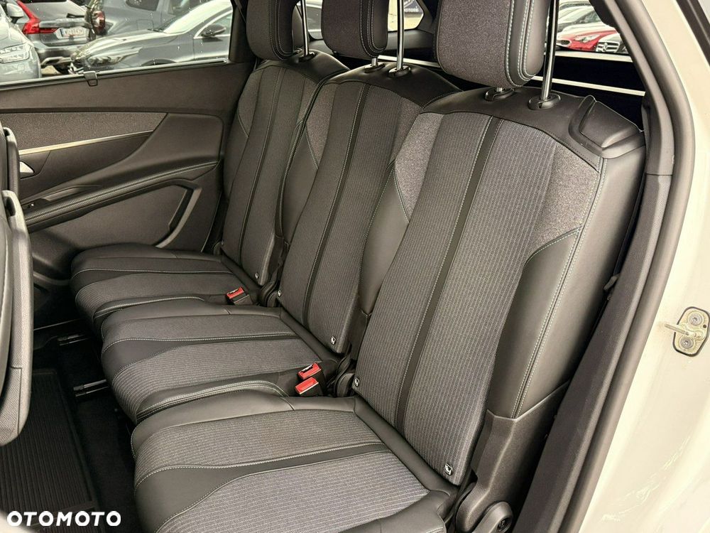 Peugeot 5008 - 17