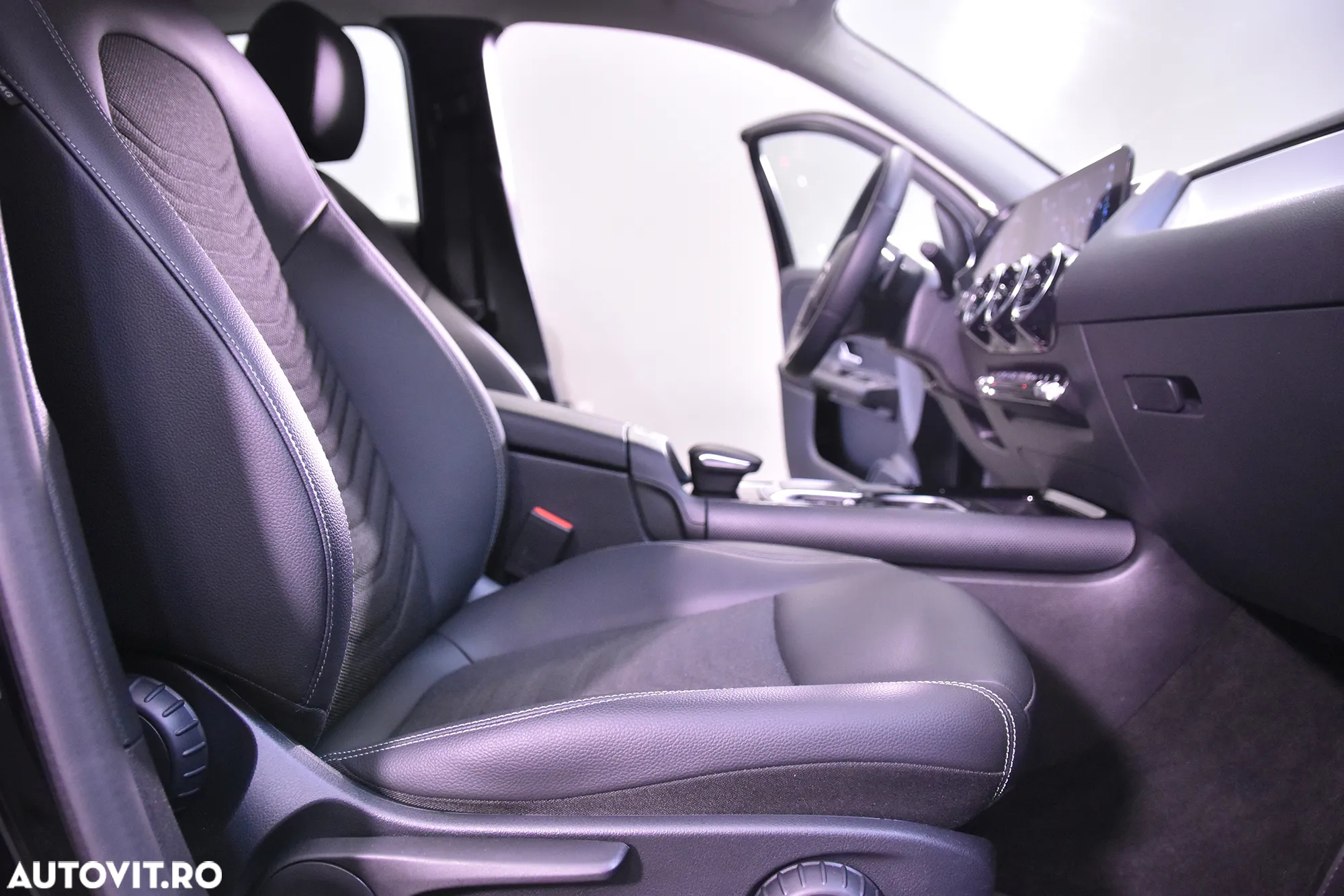 Mercedes-Benz GLA 250 e - 11