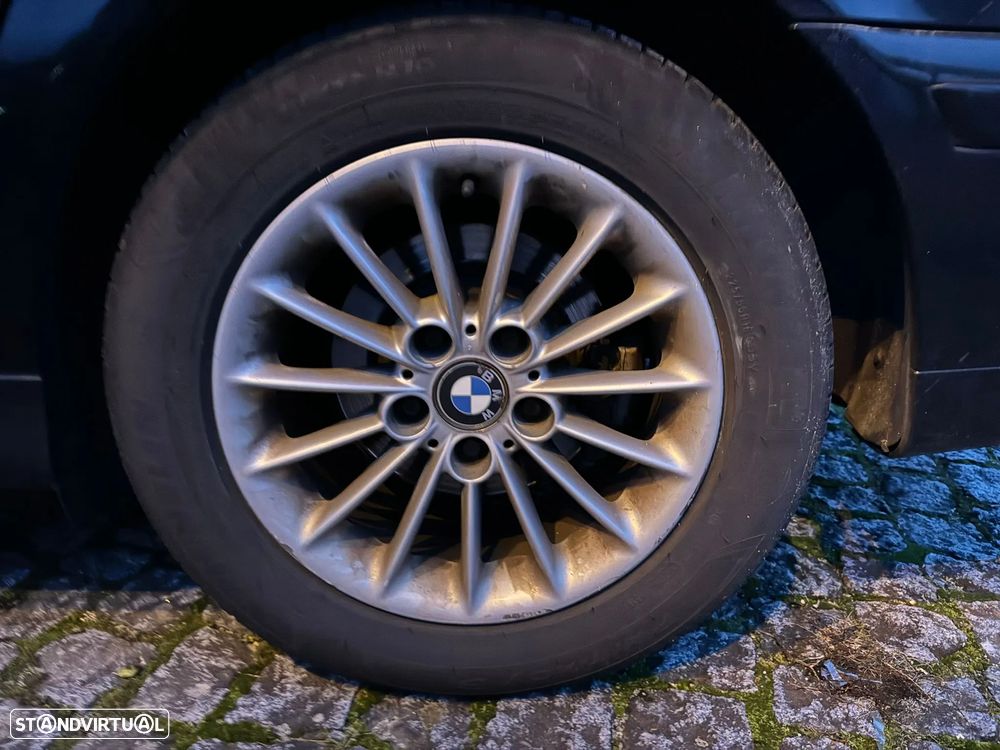 BMW 525 d Touring - 16