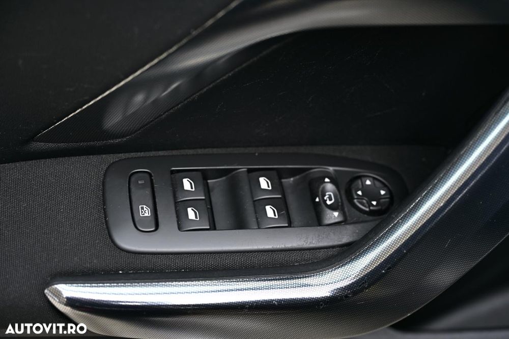 Peugeot 2008 82 VTI Allure - 11